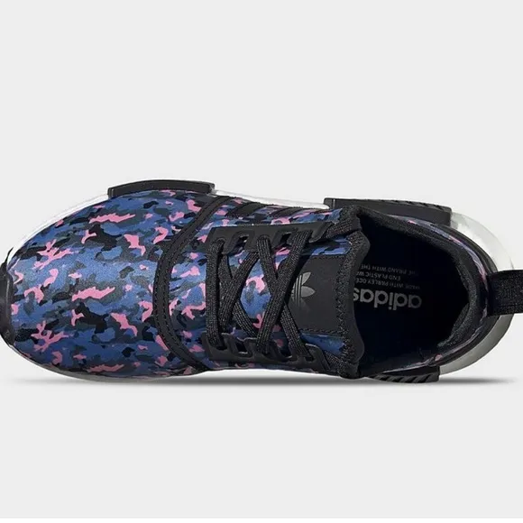 👟 ADIDAS GIRLS' BIG KIDS' ORIGINALS NMD R1 CASUAL SHOES- size 5 Big Kid/6 Women
