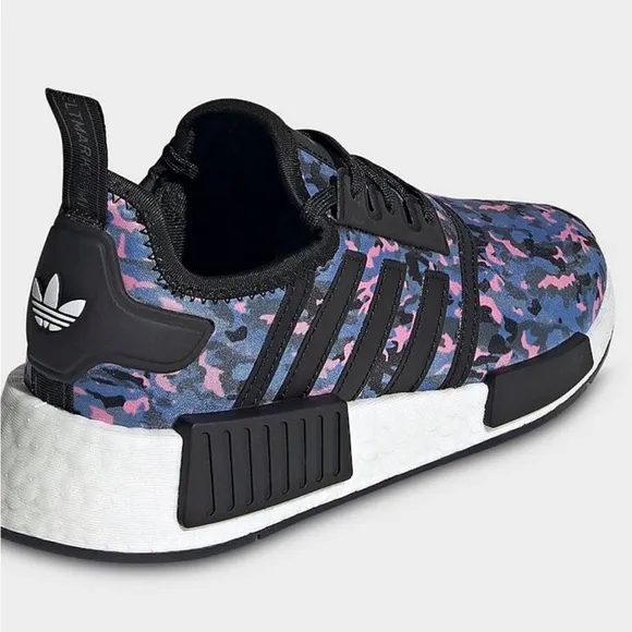 👟 ADIDAS GIRLS' BIG KIDS' ORIGINALS NMD R1 CASUAL SHOES- size 5 Big Kid/6 Women