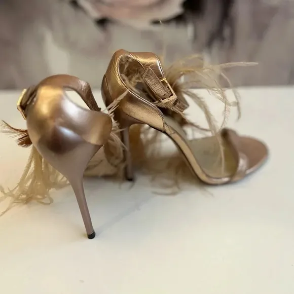 ! B Brian Atwood Laracca Feather Rose Gold Bronze Metallic Sandals 6!