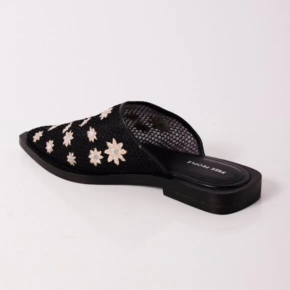 🆕 FREE PEOPLE Becky Daisy Mule / Black