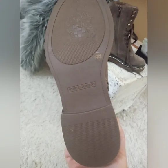 🆕⭐ VINCE CAMUTO suede mocha brown rhinestone combat boots