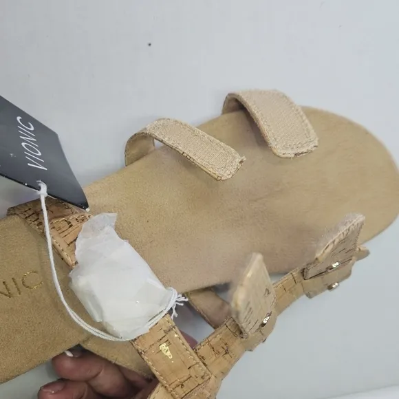 🌸 Vionic |  NWT Sandals tan