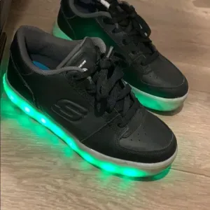 🎉1 hr sale 🎉Energy Lights sneakers shoes 👟
