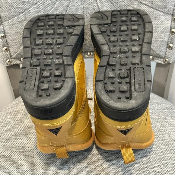 ACG Nike Woodside 2 Hiking Waterproof Boots - Size 5Y