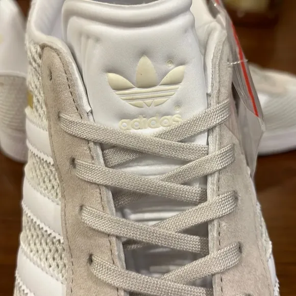 Adidas Gazelle shoes sneakers new BB5178 Talc White Mesh Women’s Size 10