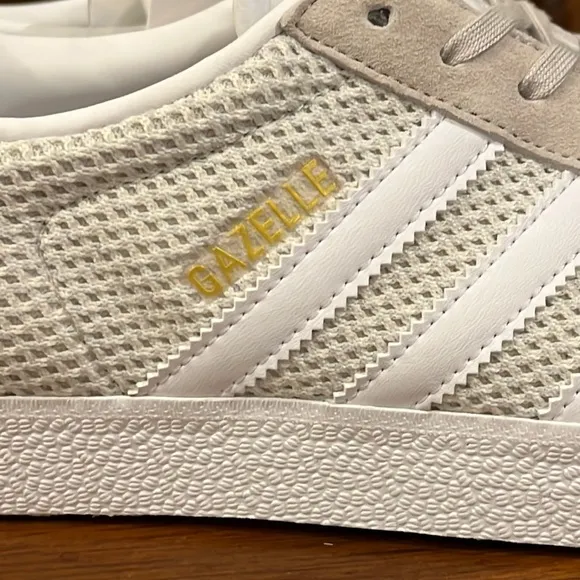 Adidas Gazelle shoes sneakers new BB5178 Talc White Mesh Women’s Size 10