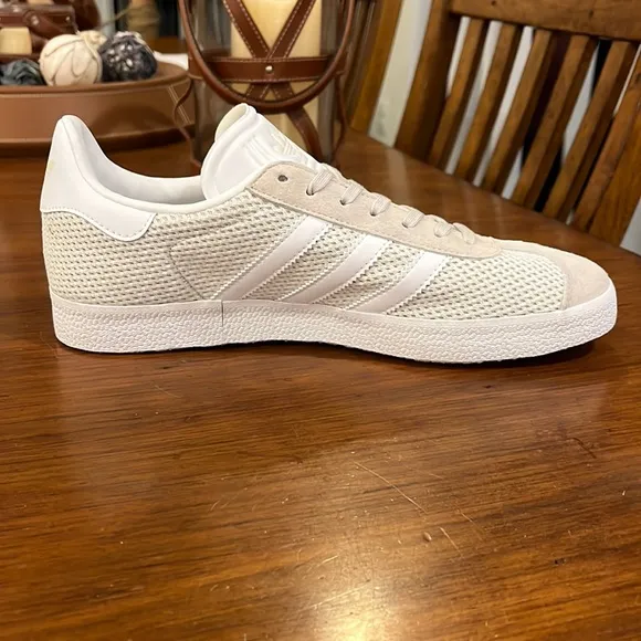 Adidas Gazelle shoes sneakers new BB5178 Talc White Mesh Women’s Size 10