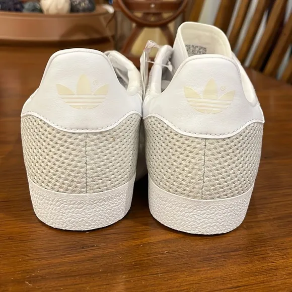 Adidas Gazelle shoes sneakers new BB5178 Talc White Mesh Women’s Size 10