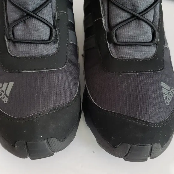 Adidas snow boots