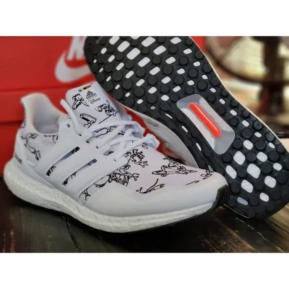 Adidas Ultraboost DNA x Disney White/Black Running Shoes FV604 Men