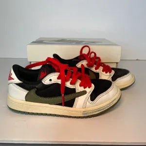 Air Jordan 1 Retro Low Travis Scott Olive Reverse Logo Black Size 12C DZ5909 106