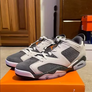 Air Jordan Retro 6 Low PSG