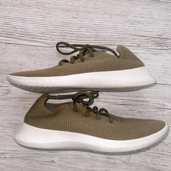 Allbirds Tree Runners Olive / Army Green Sneakers Shoes Women’s Sz. 9