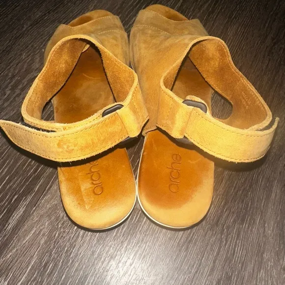 Arche leather sandals