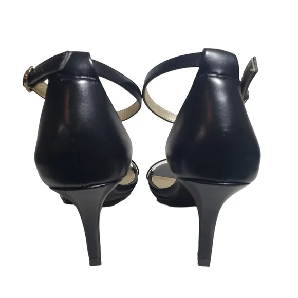 Bandolino Madia3 Black Open Toe Buckle Sandals Heels  Sz 5M