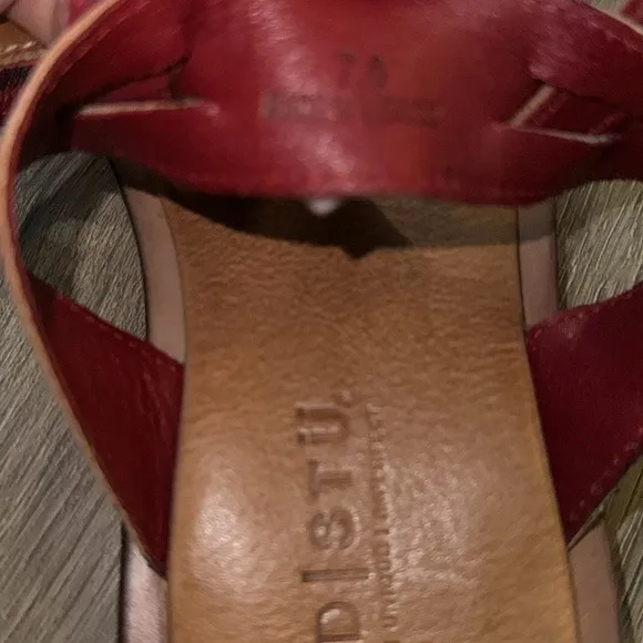 BedStu strapping  Sandals size - 7