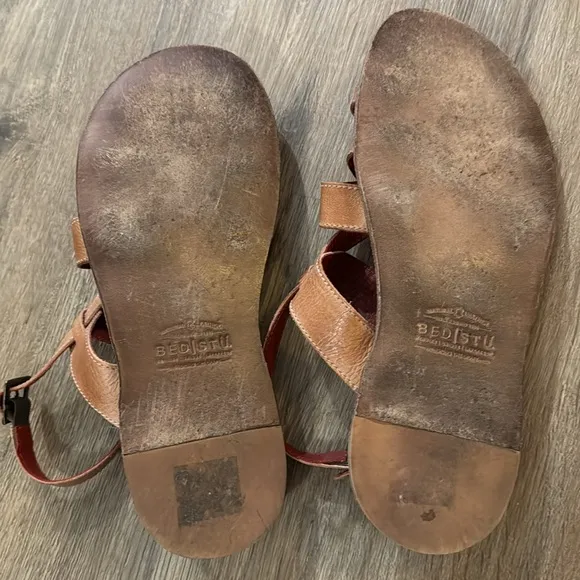 BedStu strapping  Sandals size - 7