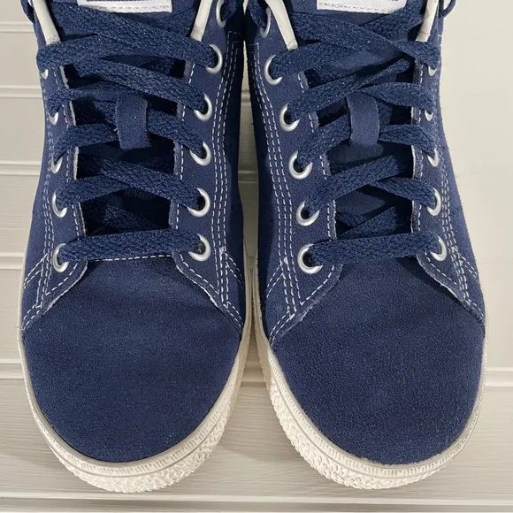 Big Kids Adidas Originals Stan Smith CS Casual shoe size 5 Dark Blue Suede