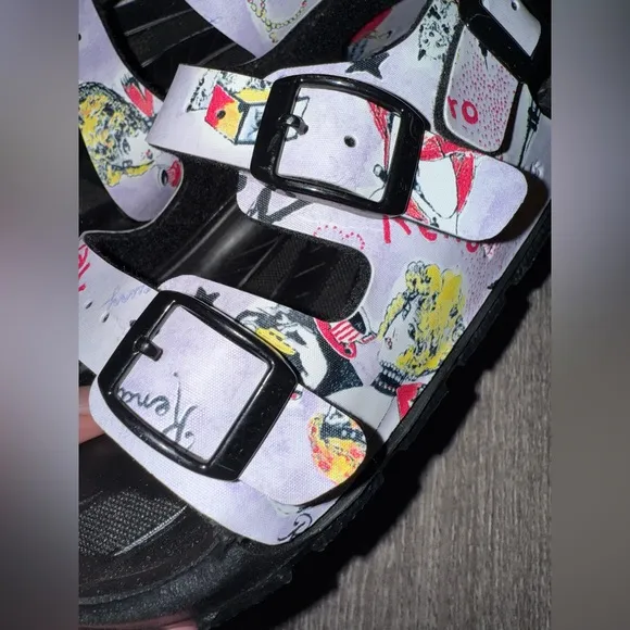 Birkenstock Birkis girls sandals sz 28 ✨