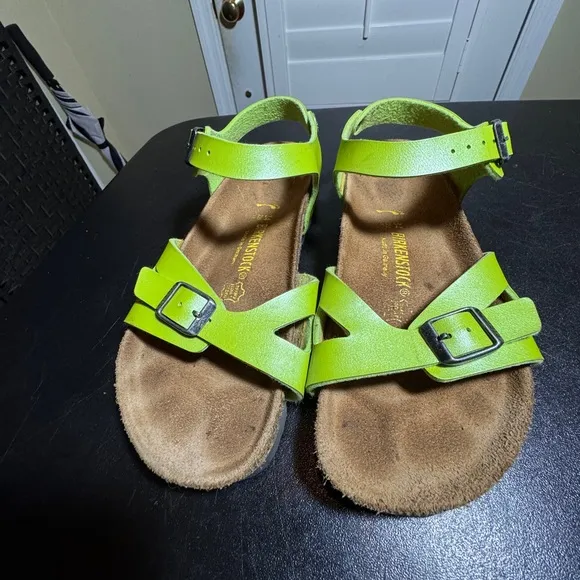 Birkenstock EU 34 rip green sandals