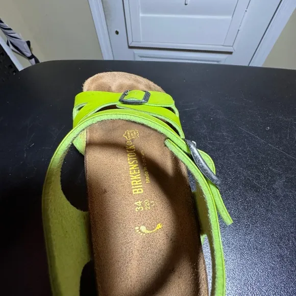 Birkenstock EU 34 rip green sandals