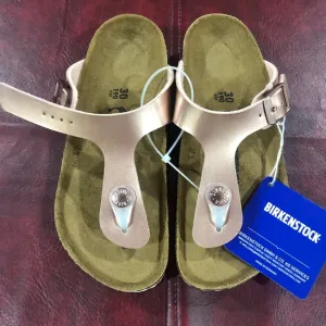 Birkenstock gizeh rose gold sandals