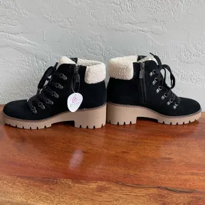 BLONDO NWT Women’s Size 9 Devin Black Waterproof Snow Angle Boots/ Bootie