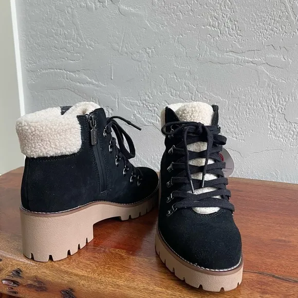 BLONDO NWT Women’s Size 9 Devin Black Waterproof Snow Angle Boots/ Bootie