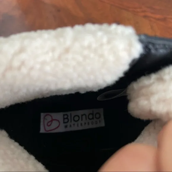 BLONDO NWT Women’s Size 9 Devin Black Waterproof Snow Angle Boots/ Bootie