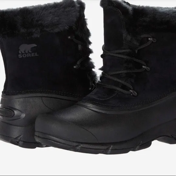 BNWOB Snow Angel Boots 6 M PRICE VERY FIRM!