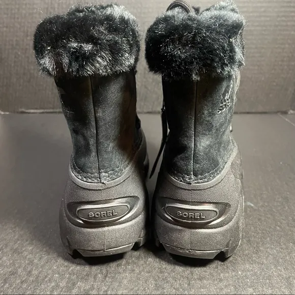 BNWOB Snow Angel Boots 6 M PRICE VERY FIRM!