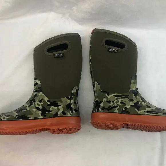 Bogs Size 5 Big Kid Camo Boots