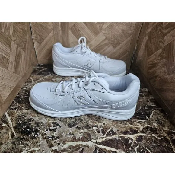 Brand New New Balance Women's 577 Walking Wide Shoes Size 11 0113