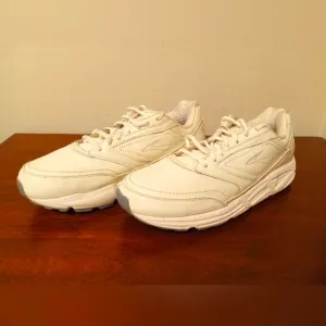 Brooks Addiction leather walking shoes