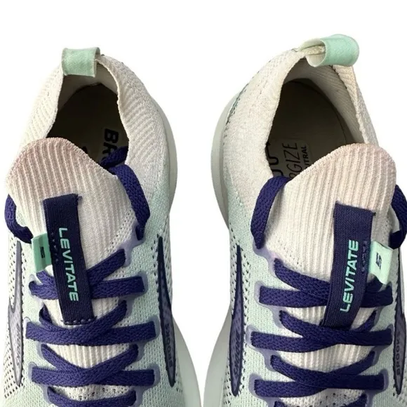 Brooks Levitate StealthFit 5 Shoe White Navy Blue Yucca Women's Size 8 Medium