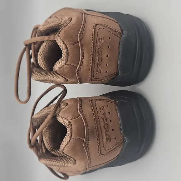 Brooks Mens Addiction Walker Walking Shoes Size 10 2E Brown Leather 1100392E221