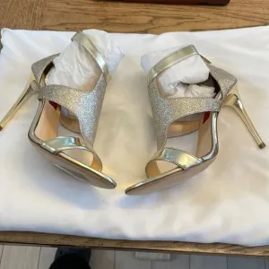 BRUNO RICCI GOLD SPARKLY SANDALS.  NEW.  REGULAR PRICE $385