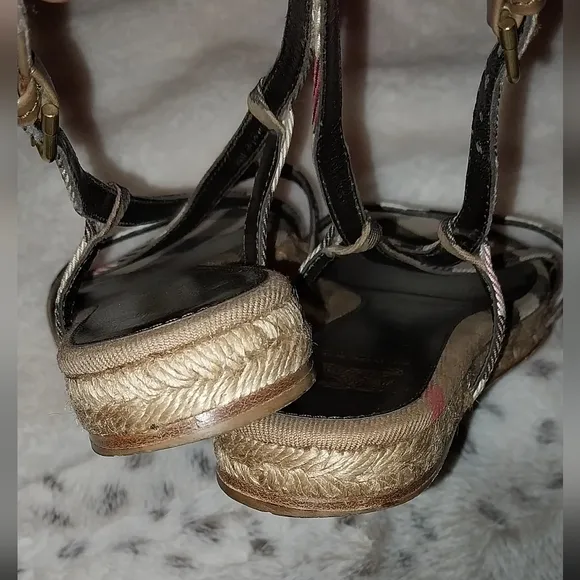 BURBERRY Sandals