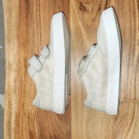 Burberry Tan Casual Shoes for Toddlers Size 28