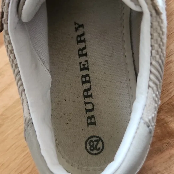 Burberry Tan Casual Shoes for Toddlers Size 28