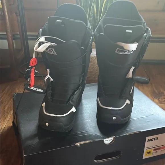 Burton Moto like 🆕 Black Snowboard Boots
