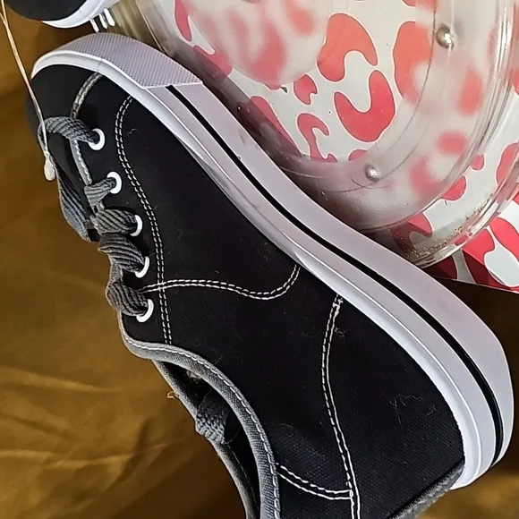 C Heelys Men Launch 20 Wheeled Shoe New without box skateboarding sneakers