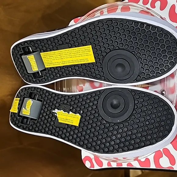 C Heelys Men Launch 20 Wheeled Shoe New without box skateboarding sneakers
