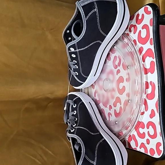 C Heelys Men Launch 20 Wheeled Shoe New without box skateboarding sneakers