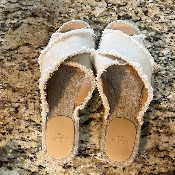Castaner tan sandals