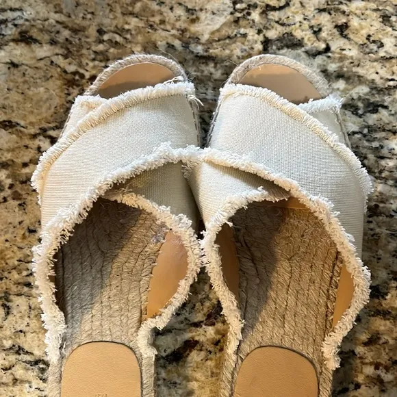 Castaner tan sandals