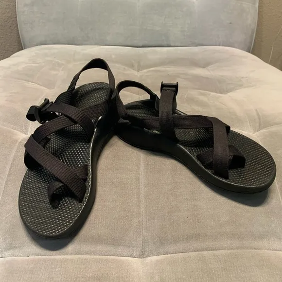 Chaco Z2 Classic Sandals Casual Hiking Outdoor Black Size 9