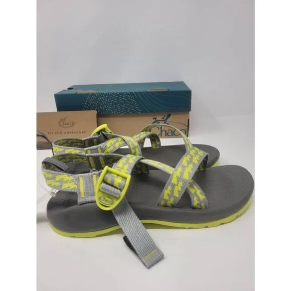 Chacos unisex kids size 6 yellow hiking sandals
