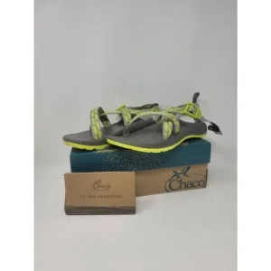 Chacos unisex kids size 6 yellow hiking sandals