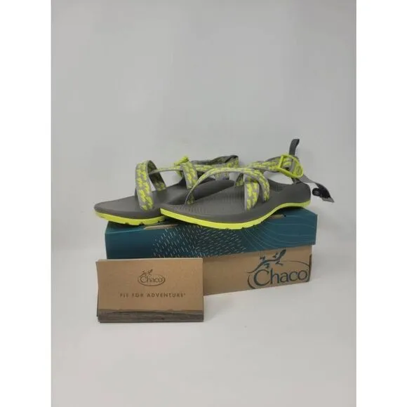Chacos unisex kids size 6 yellow hiking sandals